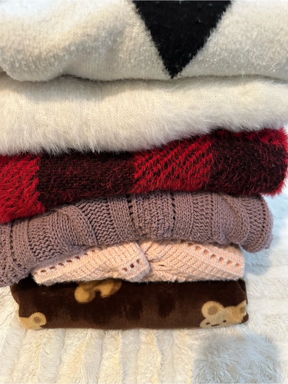6 bundle sweaters XS-M